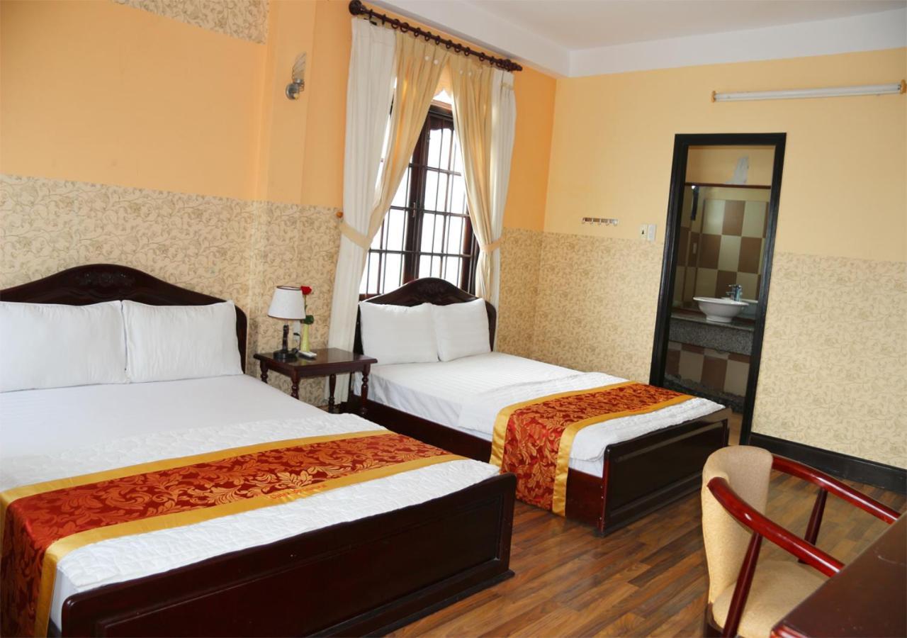 Ponys Hotel Nha Trang Exterior photo