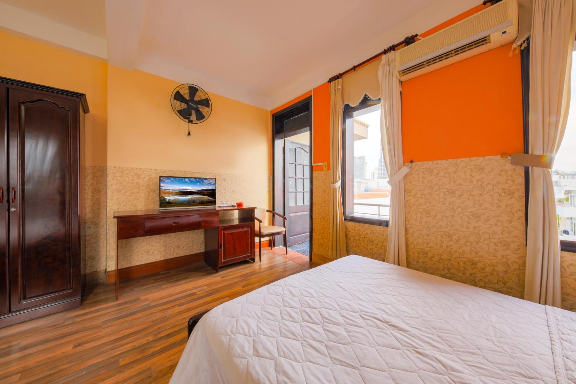 Ponys Hotel Nha Trang Exterior photo